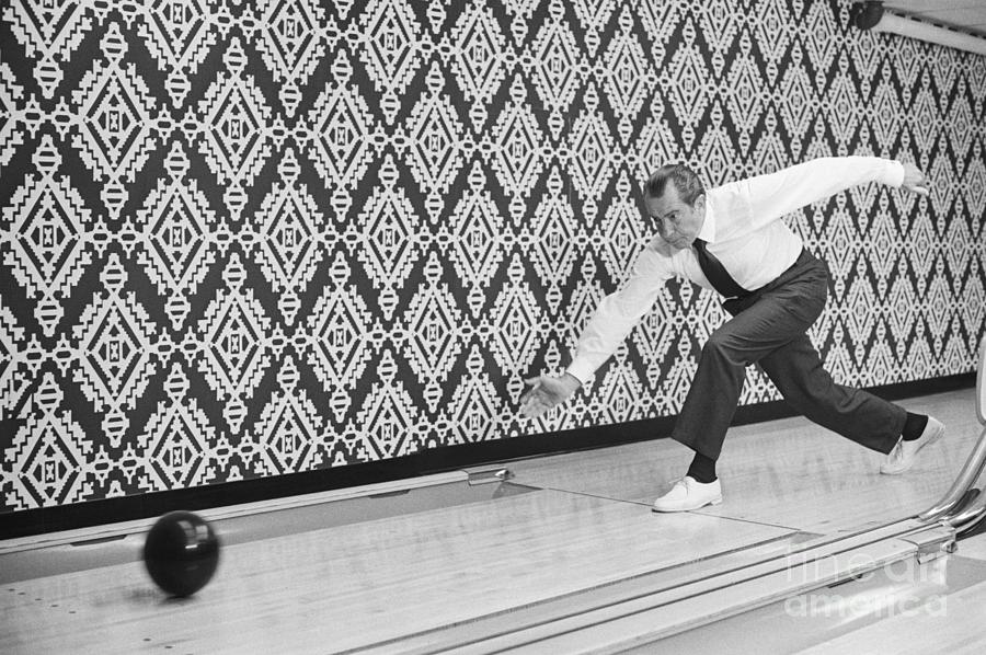president-nixon-bowling-in-white-house-bettmann.jpg